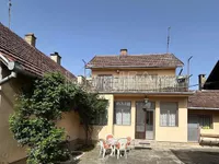 Gradske lokacije, Bač | 4zida.rs