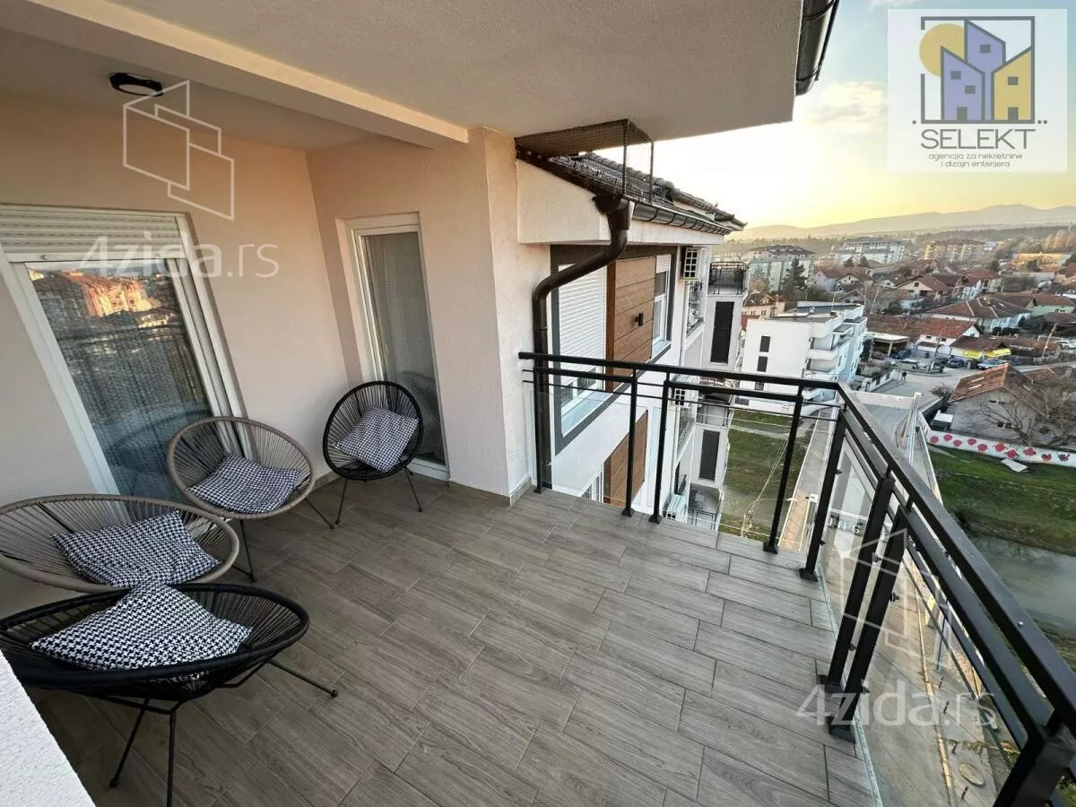 Troiposoban stan | 4zida