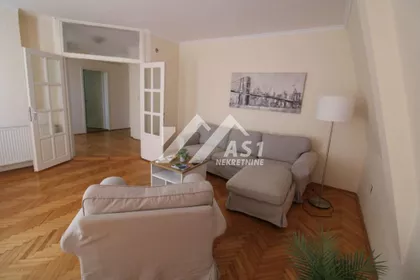 Trg mladenaca | 4zida.rs