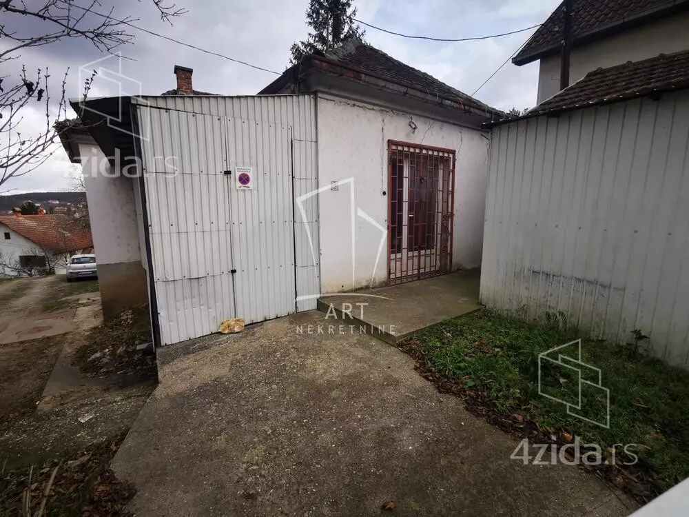 Poslovni prostor | 4zida