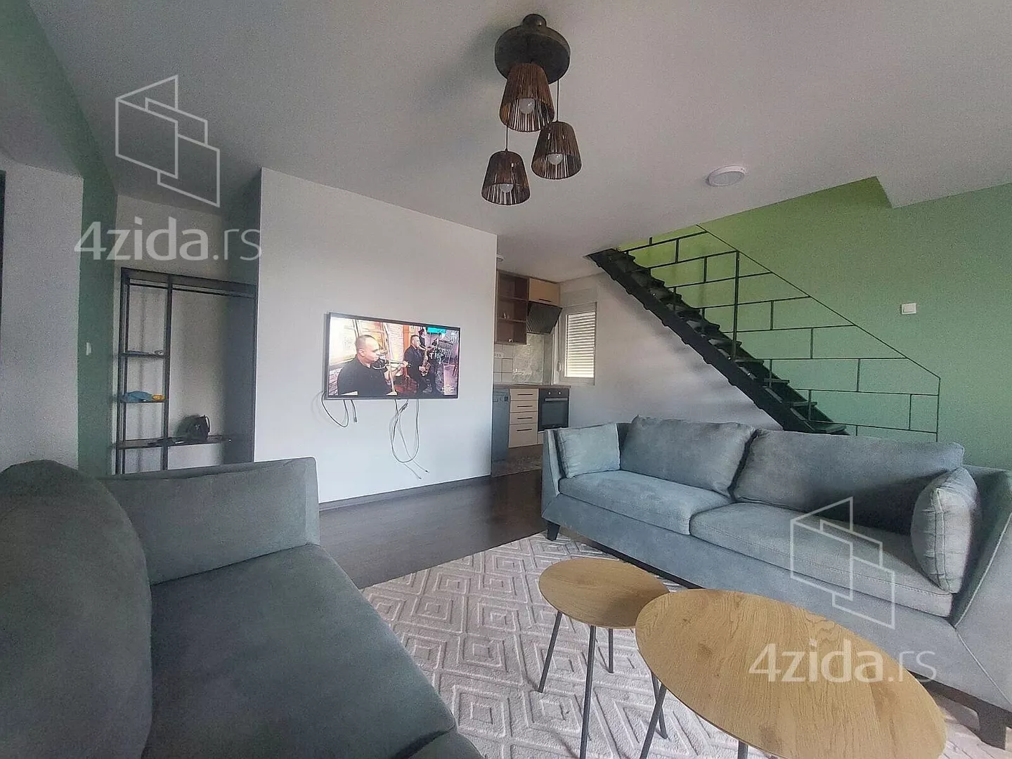 Četvoroiposoban stan | 4zida