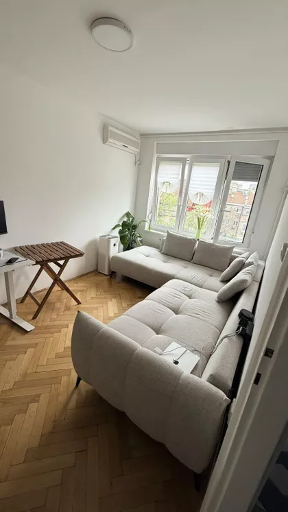 Venizelosova | 4zida.rs