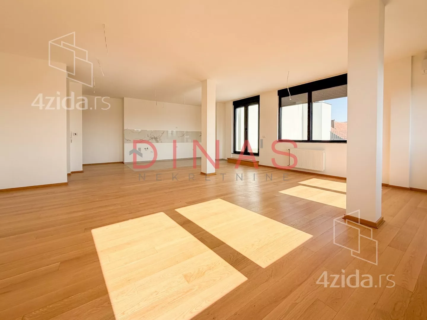 Četvorosoban stan | 4zida