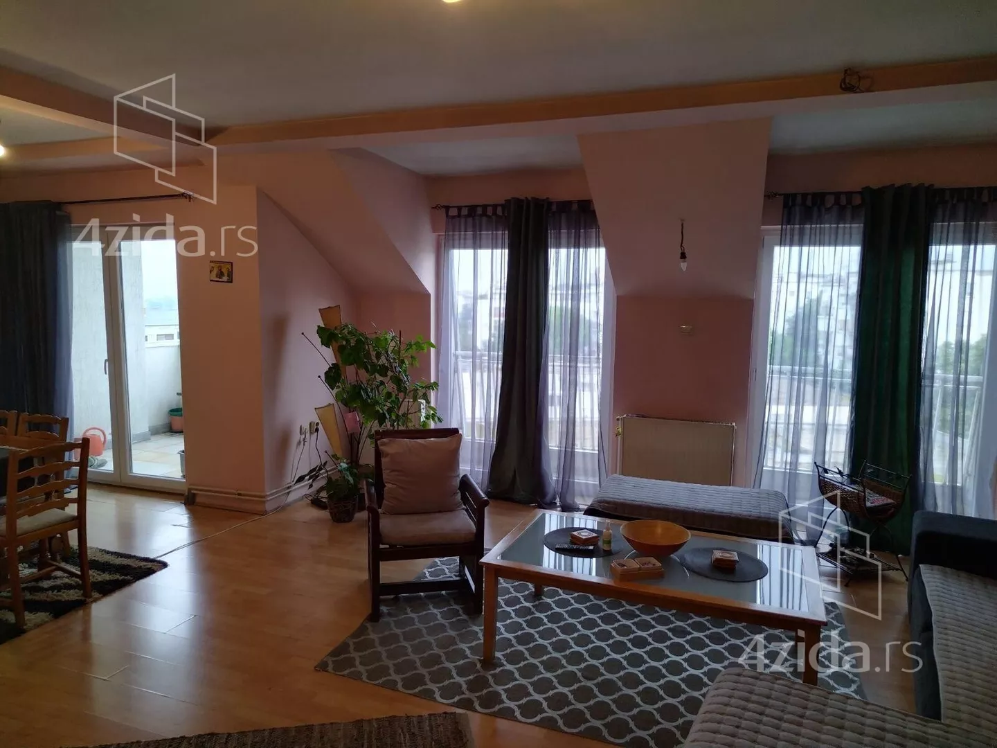 Četvorosoban stan | 4zida