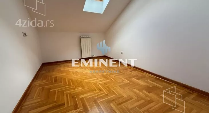 Šestosoban stan | 4zida