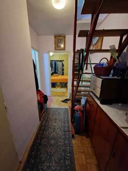 Petlovo Brdo | 4zida.rs