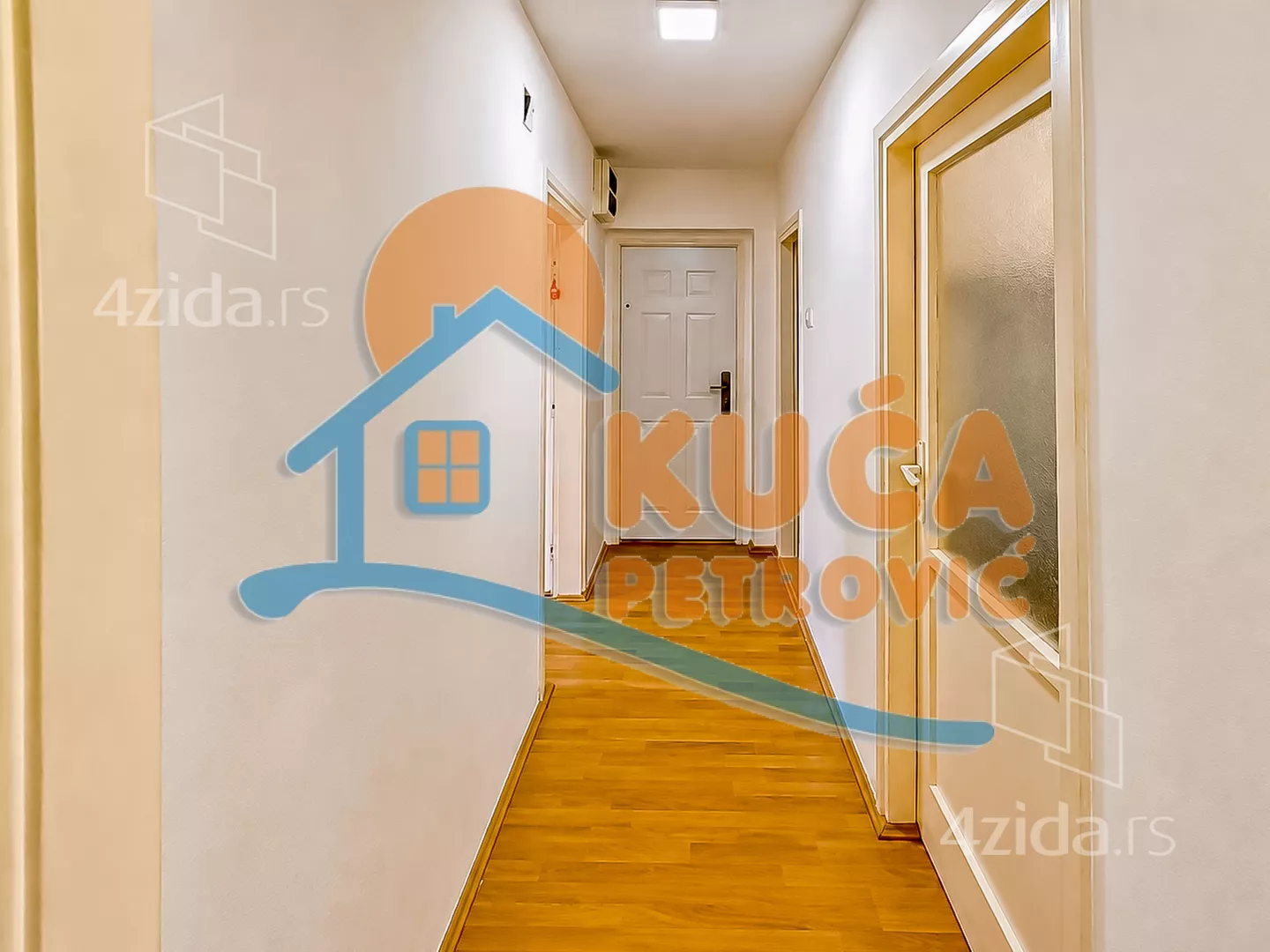 Lokal | 4zida