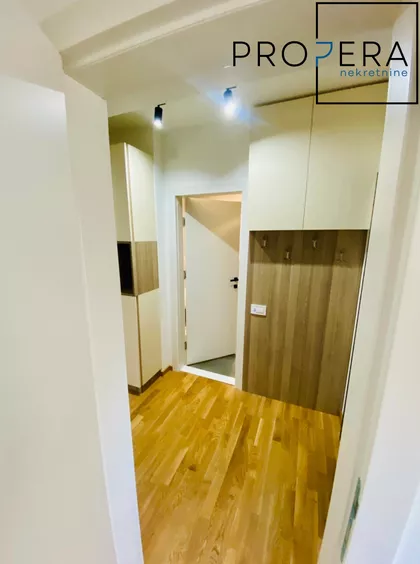 Sestre Baković | 4zida.rs