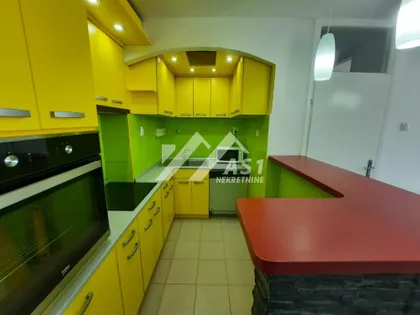 Bulevar Cara Lazara | 4zida.rs