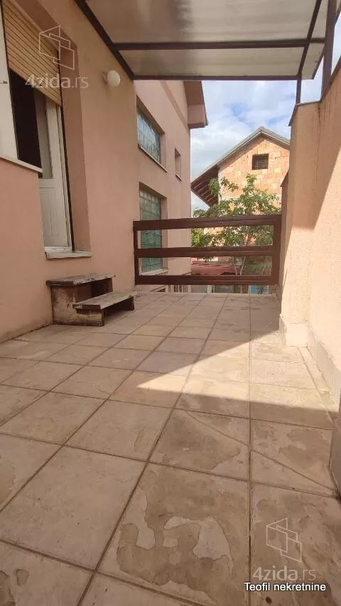3-etažna kuća | 4zida