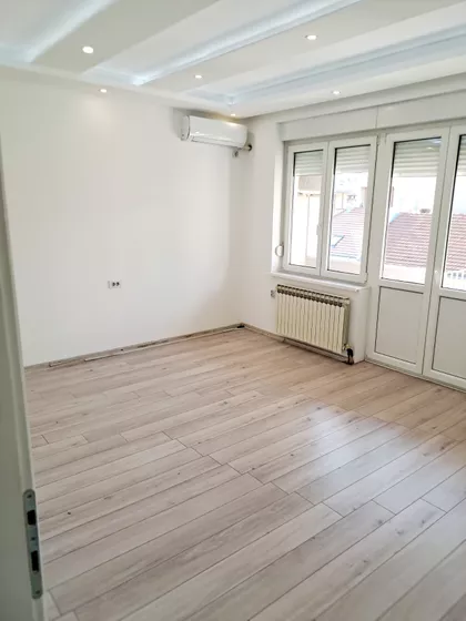 Obrenovićeva 9 | 4zida.rs