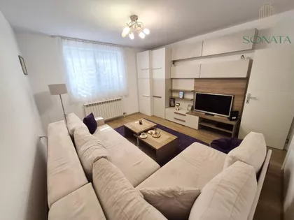 Crveni Krst Vračar | 4zida.rs