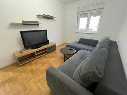 Niška | 4zida.rs