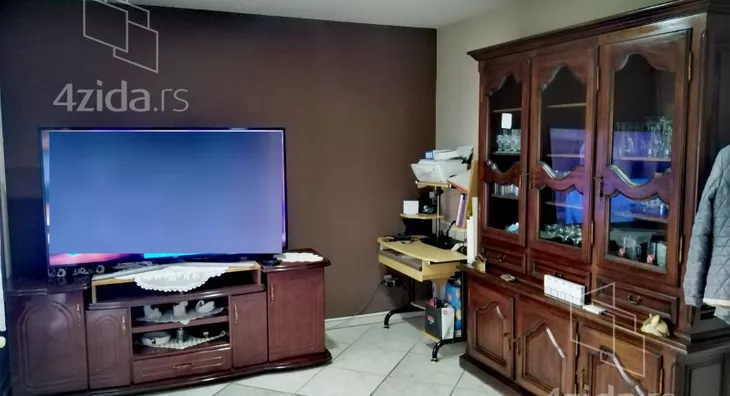 4-etažna kuća | 4zida