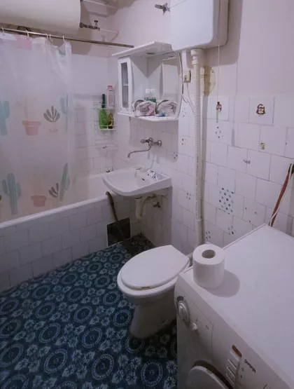 Trg Jakaba I Komora | 4zida.rs