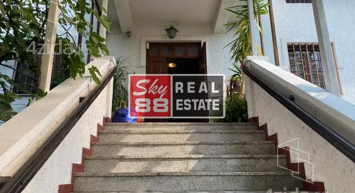 Šestosoban stan | 4zida