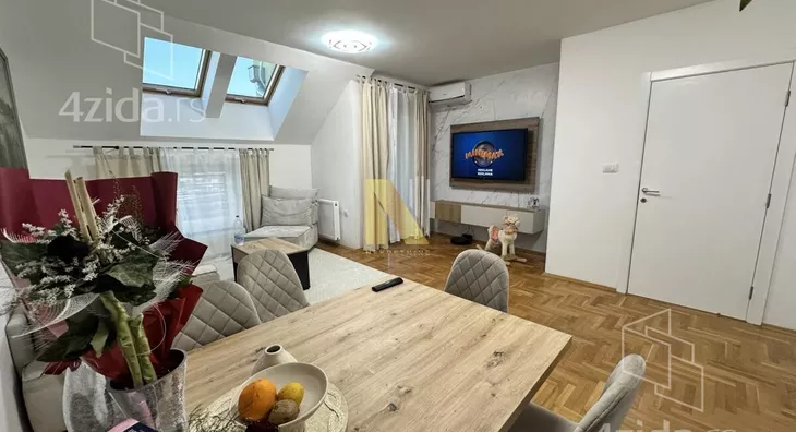 Četvoroiposoban stan | 4zida