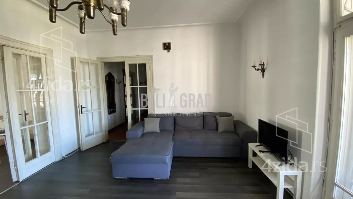 Šestosoban stan | 4zida