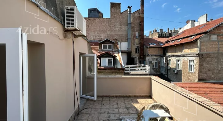 Četvoroiposoban stan | 4zida