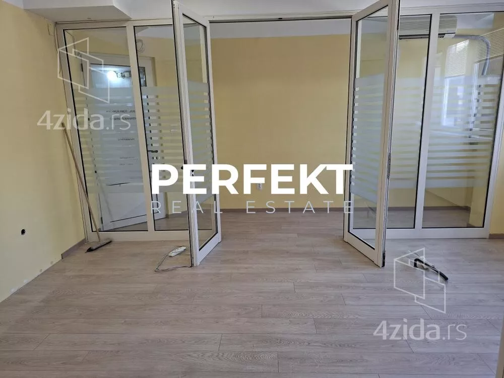 Lokal | 4zida