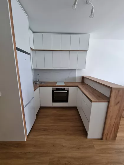 Miljakovačke Staze 28g | 4zida.rs