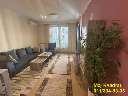 Tadije Sondermajera | 4zida.rs