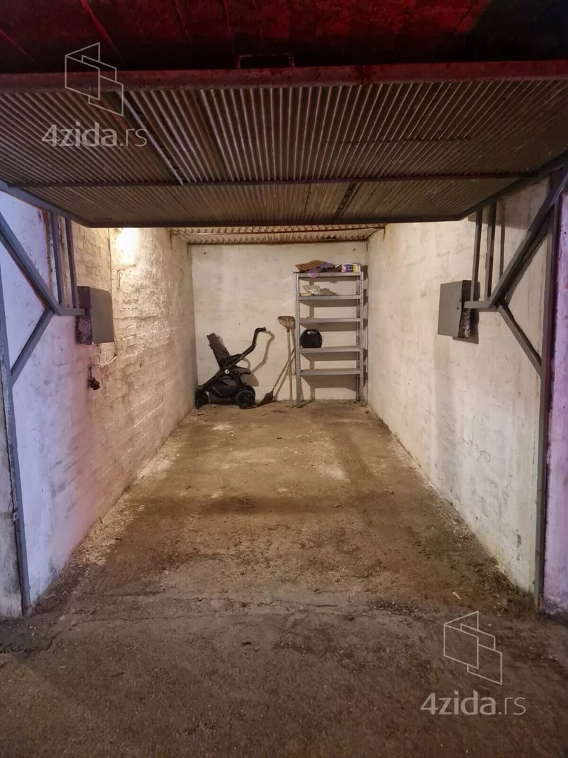 Garaža | 4zida