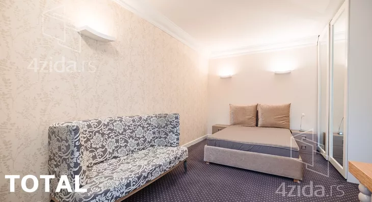 Šestosoban stan | 4zida