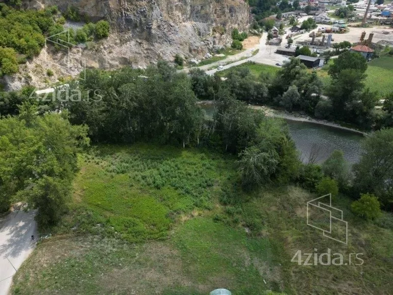 Plac | 4zida