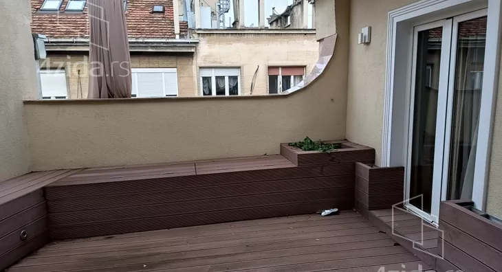 Četvoroiposoban stan | 4zida