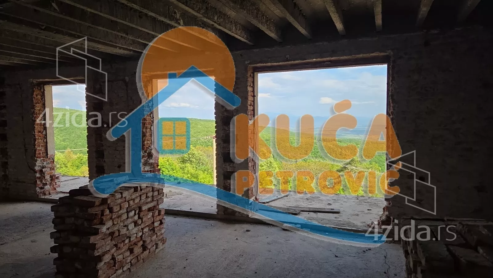 Lokal | 4zida