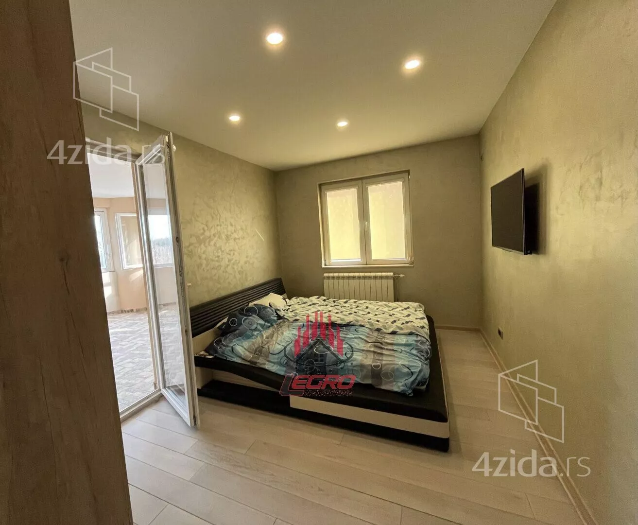 Petoiposoban stan | 4zida