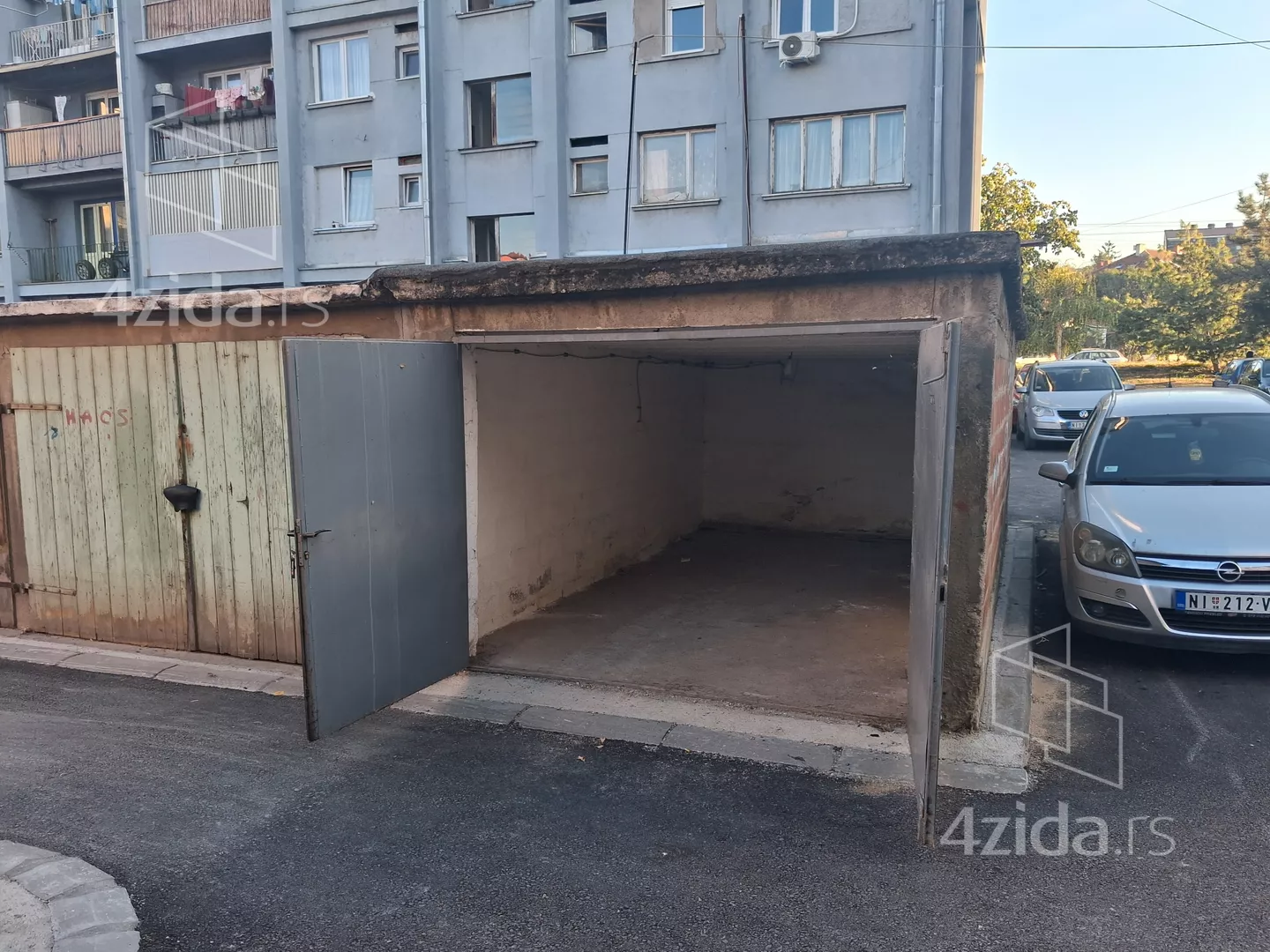 Garaža | 4zida