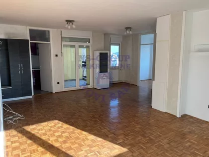 Bulevar Cara Lazara | 4zida.rs