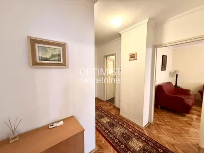 Cara Uroša | 4zida.rs