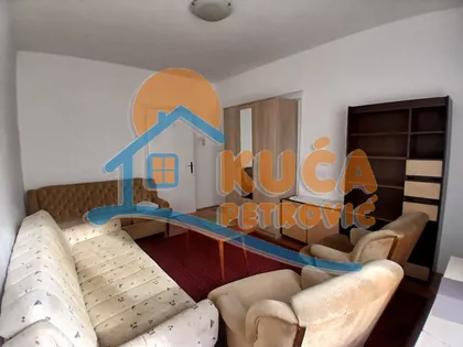 Obrenovićeva | 4zida.rs