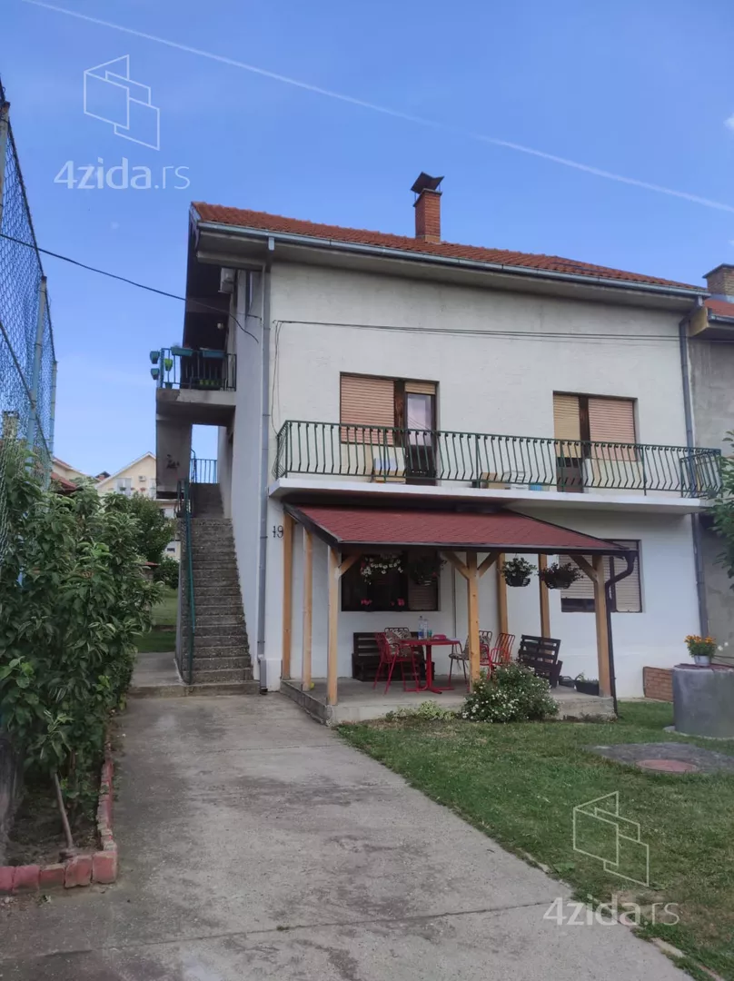 3-etažna kuća | 4zida