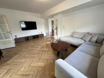 Stolačka | 4zida.rs