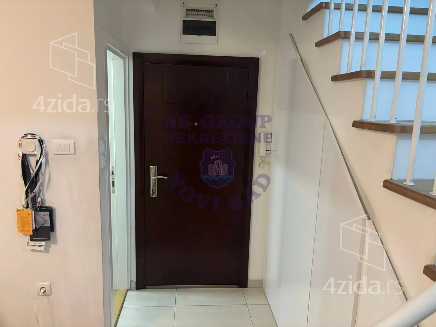 Četvoroiposoban stan | 4zida