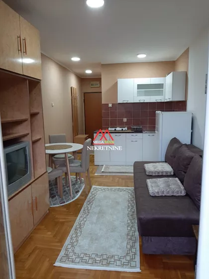Hadži Ruvimova | 4zida.rs