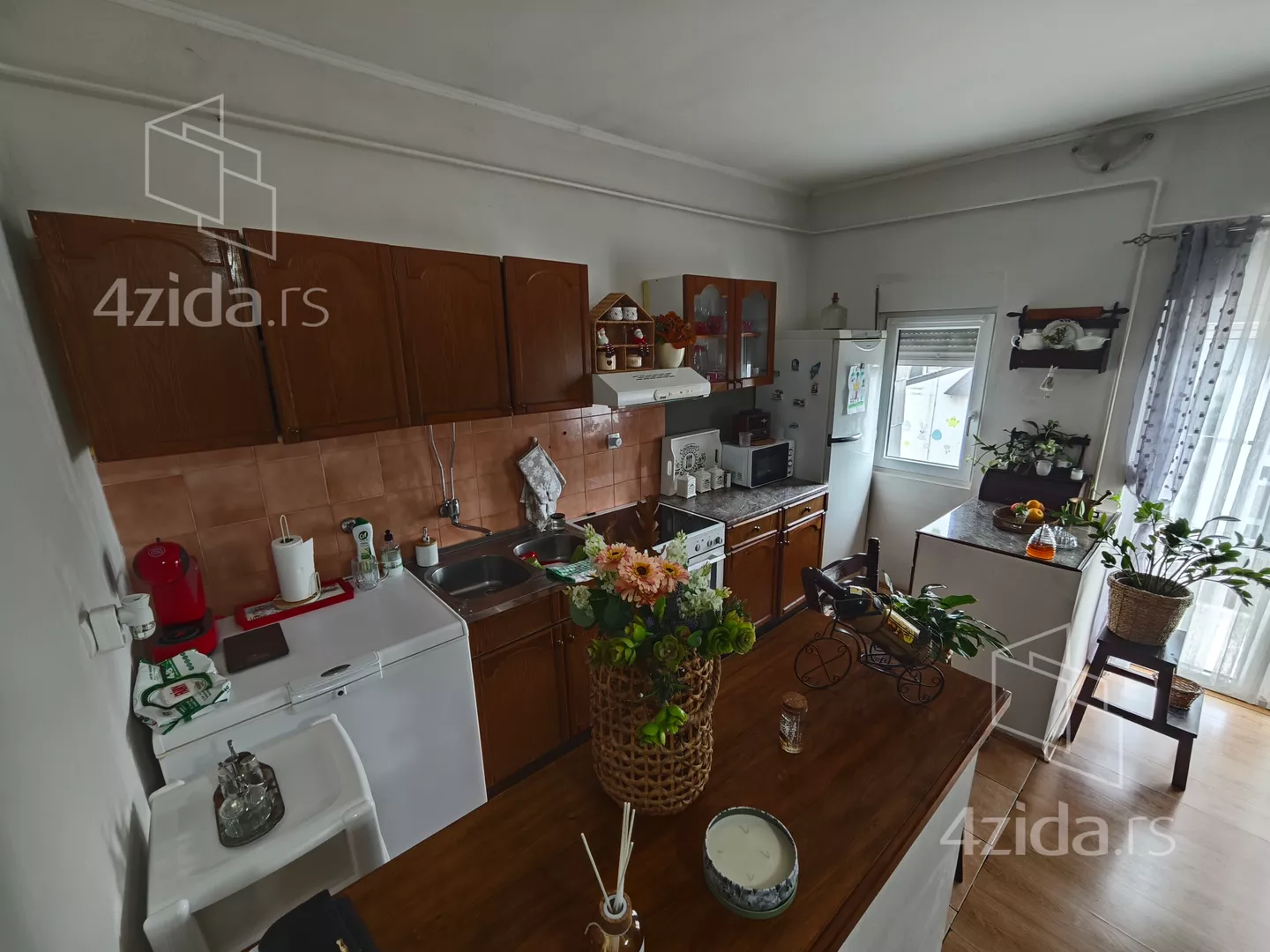 Dvoiposoban stan | 4zida