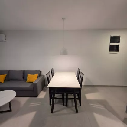 Stevana Dubajića 83 | 4zida.rs