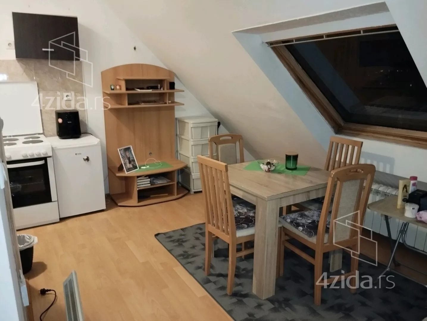 Jednoiposoban stan | 4zida