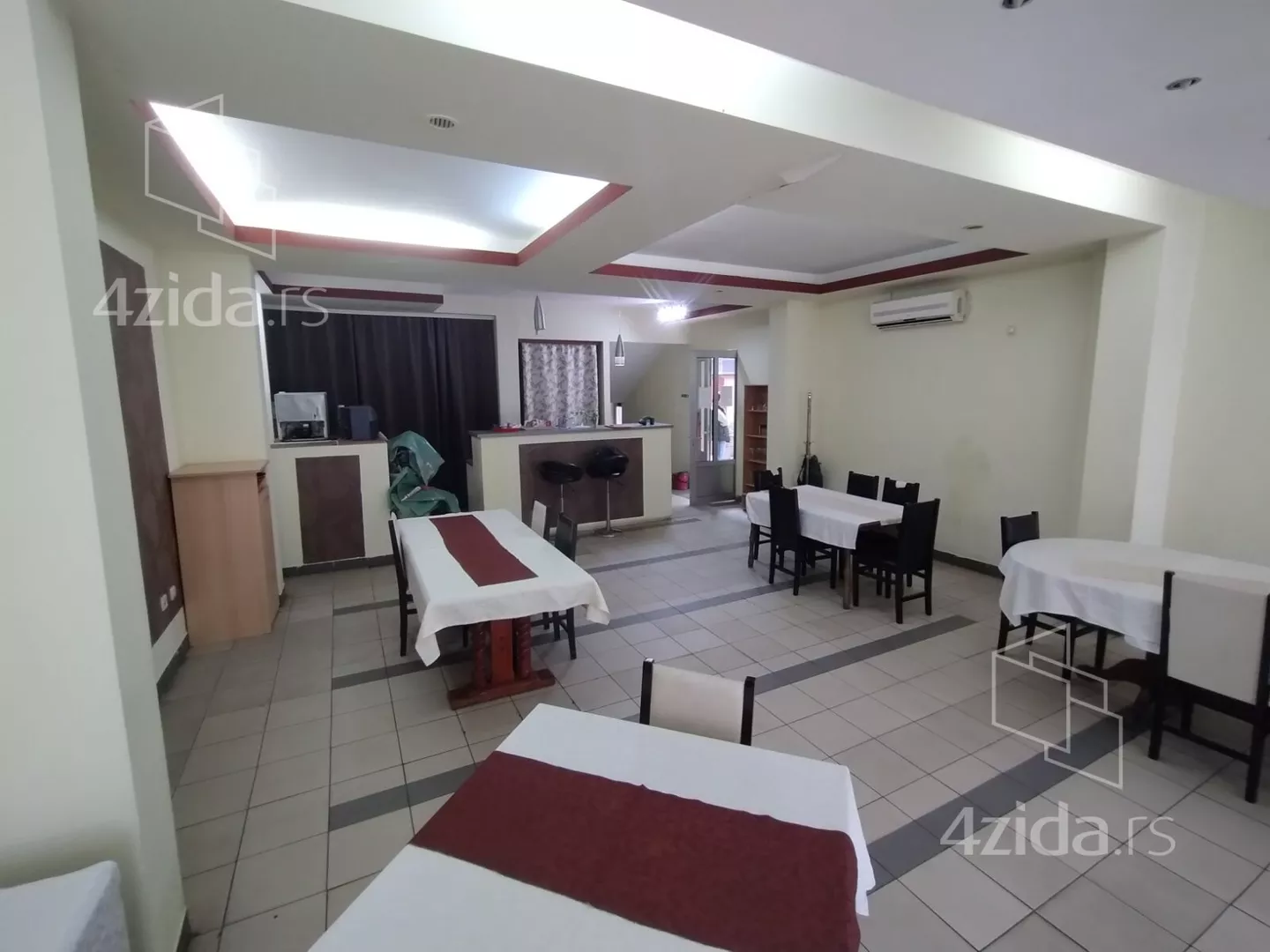 Lokal | 4zida