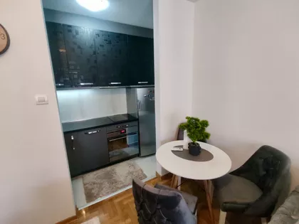 Teodora Pavlovića 36 | 4zida.rs