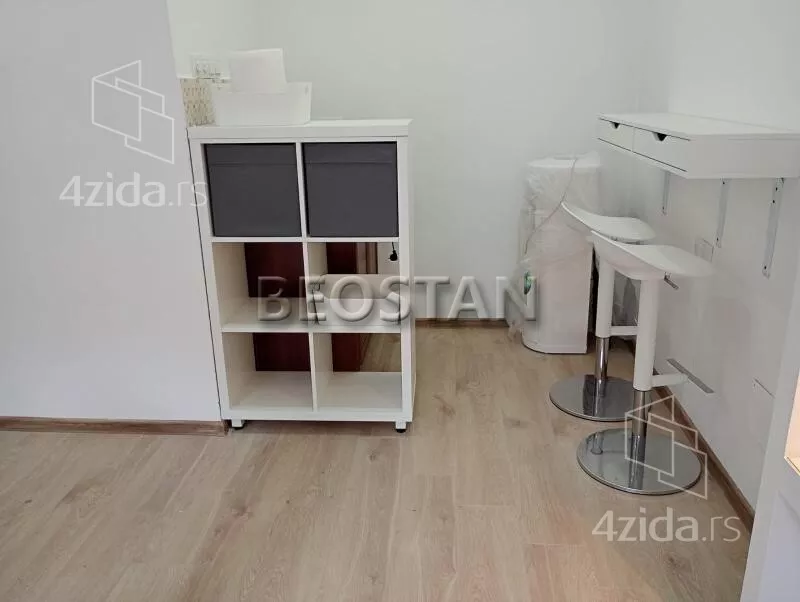 Lokal | 4zida
