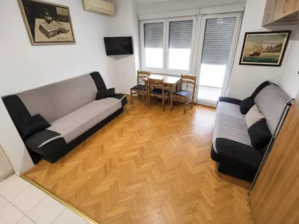 Hadži Ruvimova | 4zida.rs