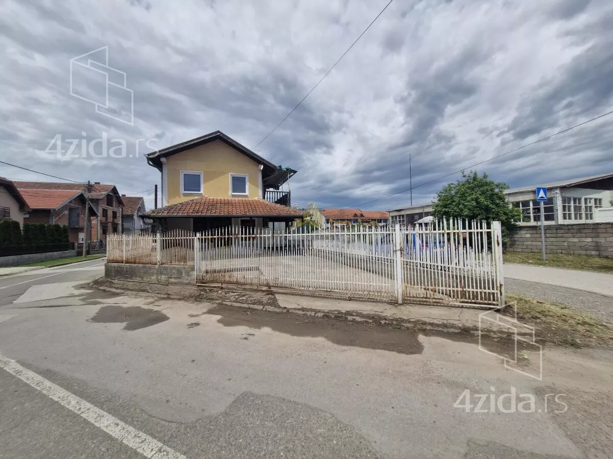 Poslovni prostor | 4zida