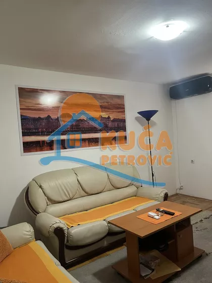 Velikotrnavska | 4zida.rs