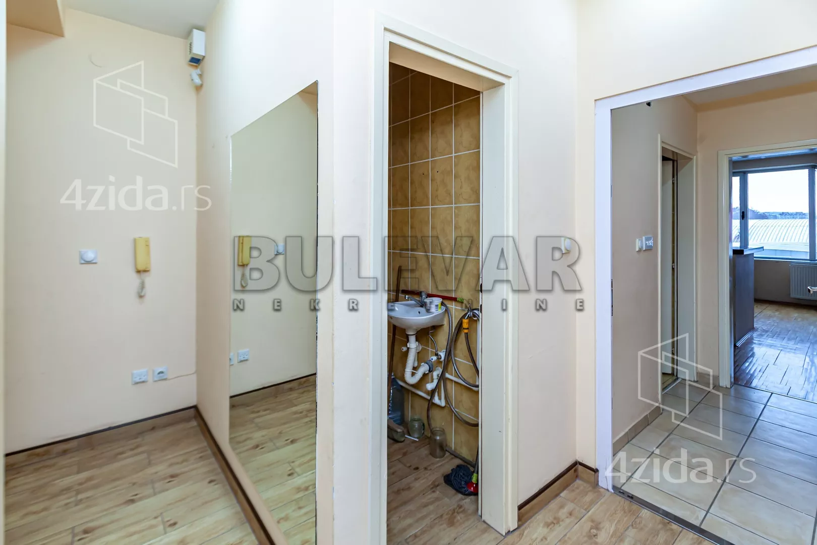 Troiposoban stan | 4zida